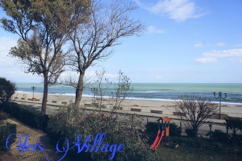 Iris Village San Sostene Luaran gambar